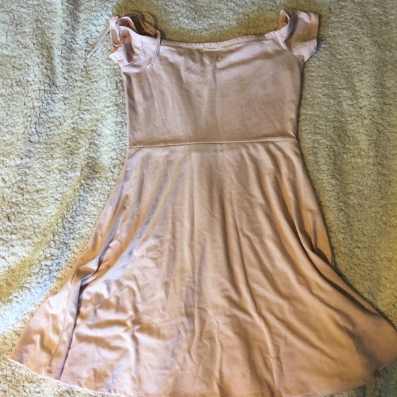 A size Small pink dress from Garage - Picture 3 of 4